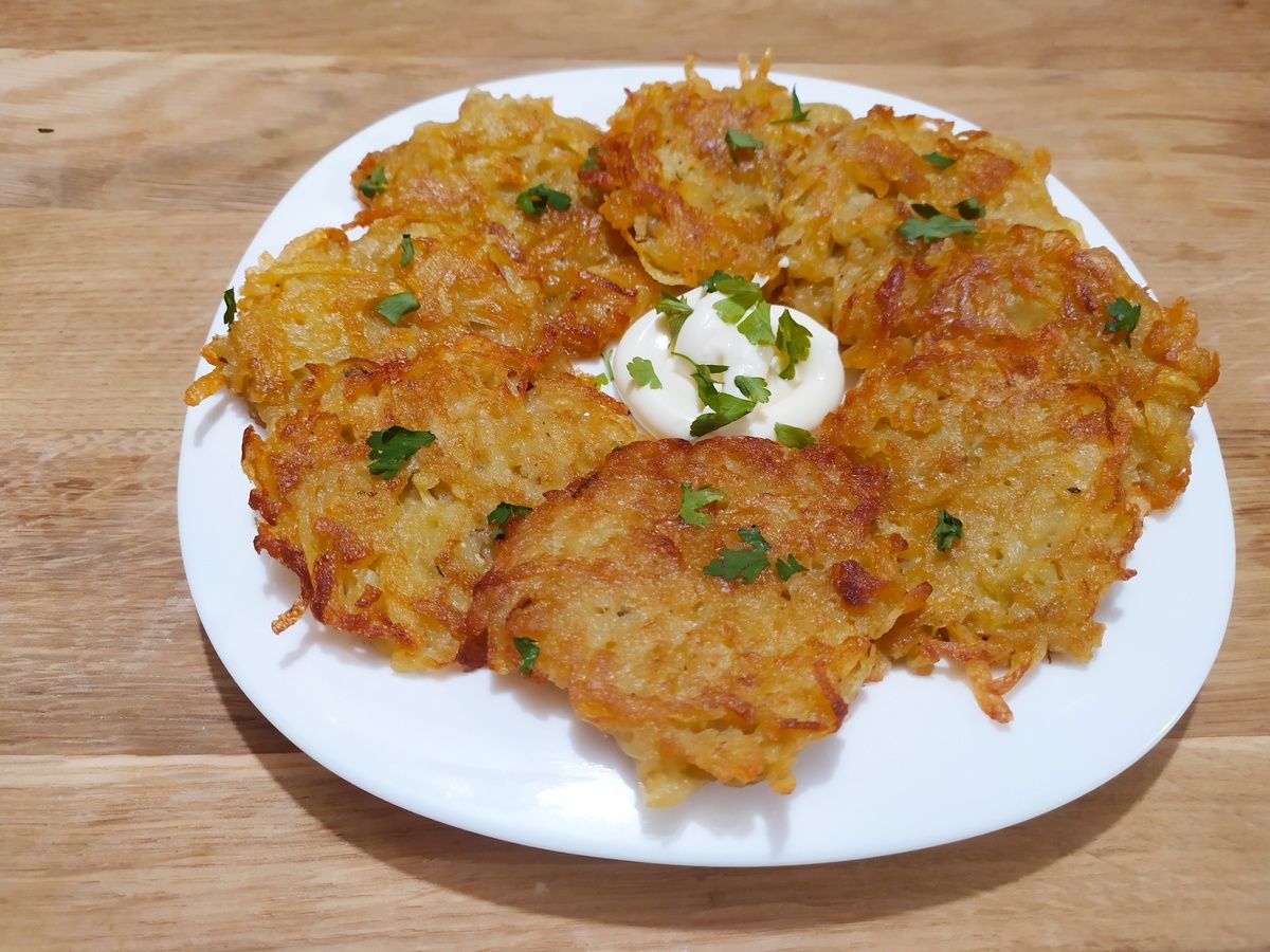 Драники картофельные – рецепт классический с фото