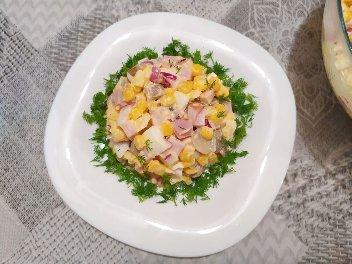 Салат с ветчиной и сыром - пошаговый рецепт с 8 фото - 2D-Recept